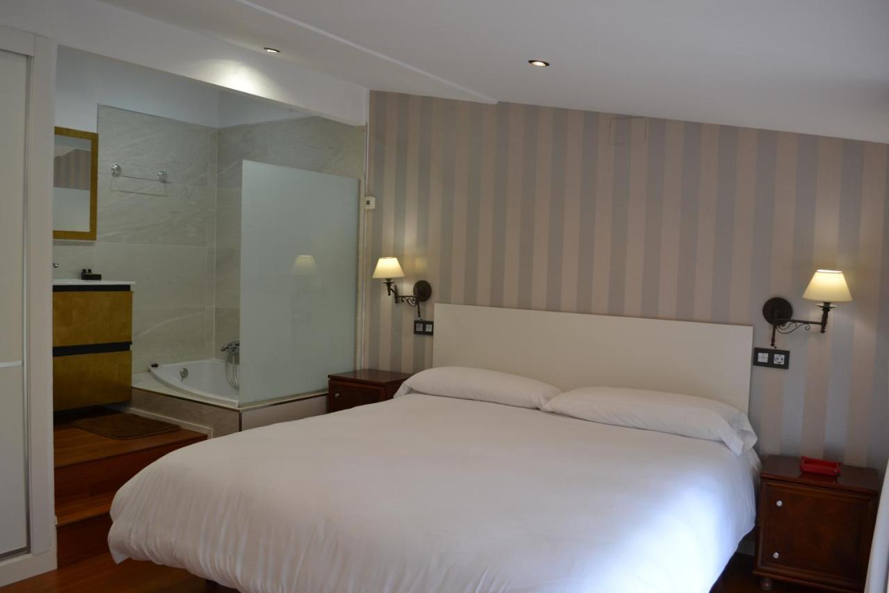 Apartamentos Puerta De Gijón Eksteriør bilde