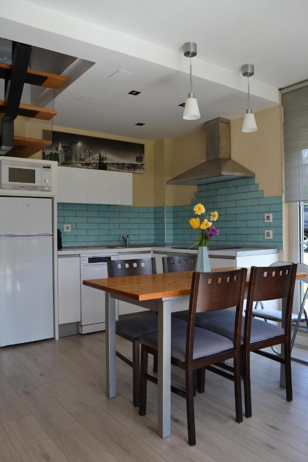 Apartamentos Puerta De Gijón Eksteriør bilde