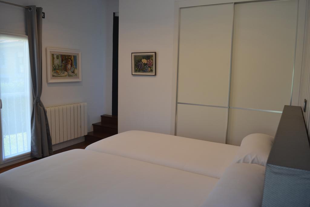 Apartamentos Puerta De Gijón Eksteriør bilde