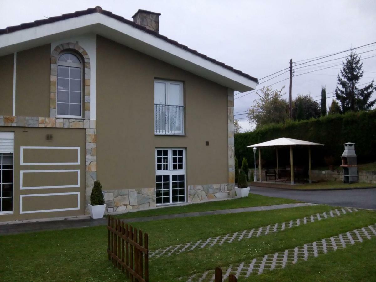 Apartamentos Puerta De Gijón Eksteriør bilde
